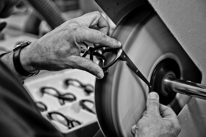 wear glasses production4