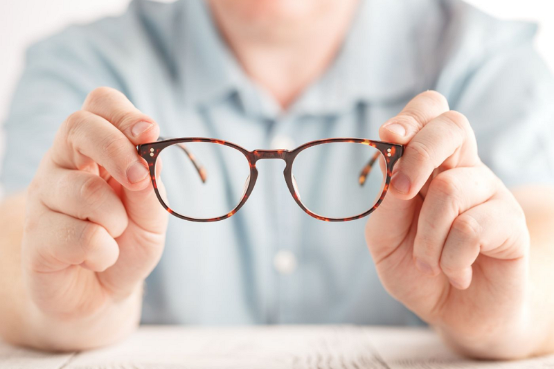 optical glasses manufacturer1