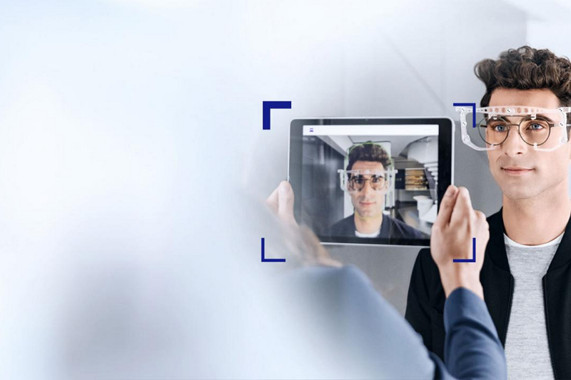 The Development Of Smart Glasses On The Production Of Ordinary Glasses