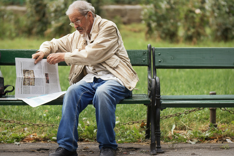 Who Is Suitable For Using Reading Glasses?